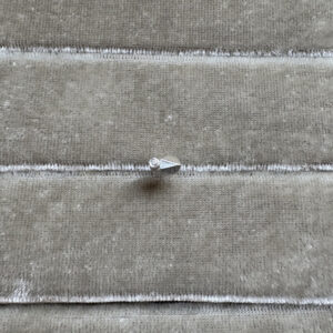 FACET U Arrow Silver Earring w. Diamond