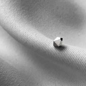 PIXEL Diamond cut Silver Stud