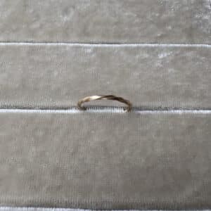 O Twist 14K Gold Ring